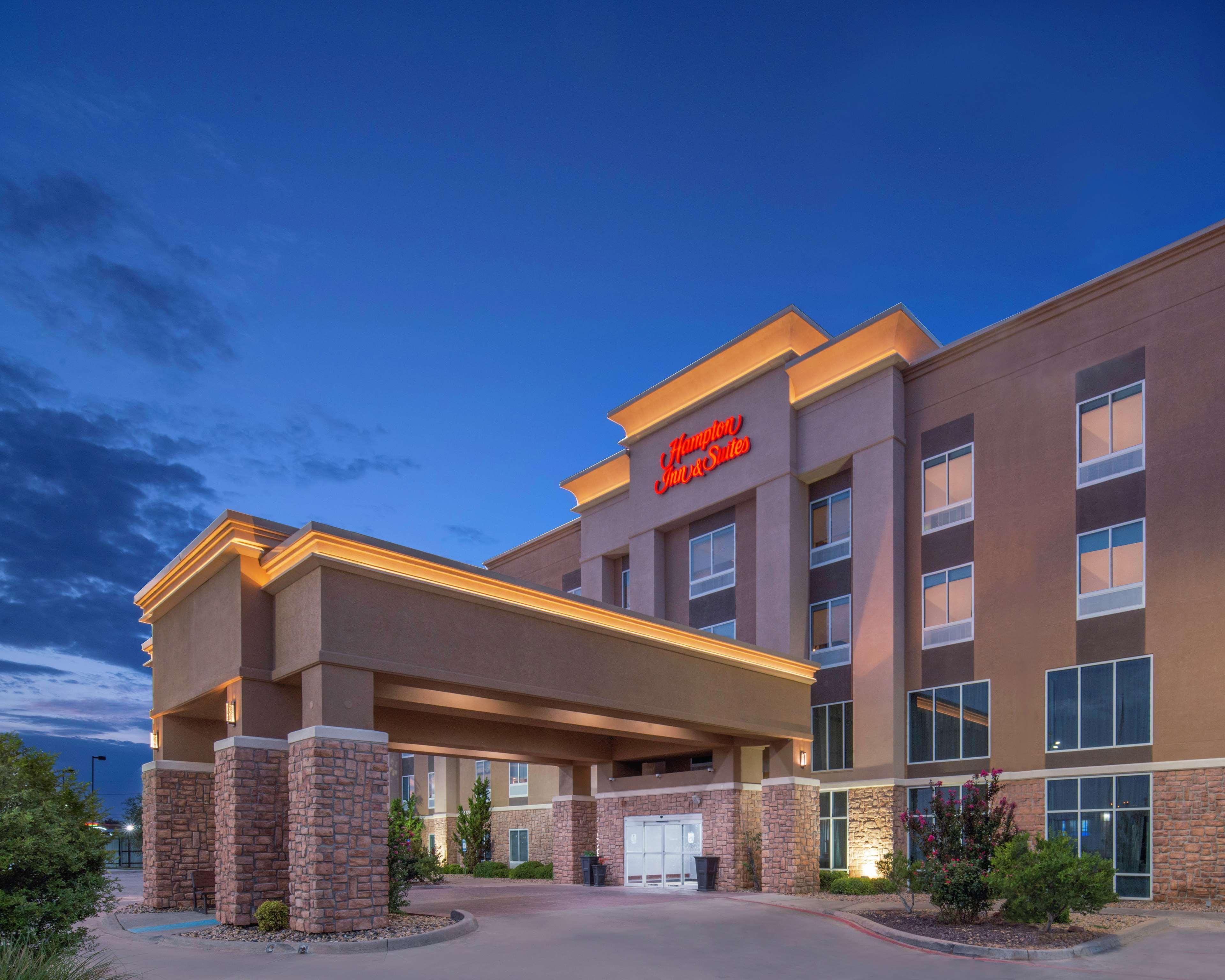 Hampton Inn & Suites Лаббок Екстер'єр фото